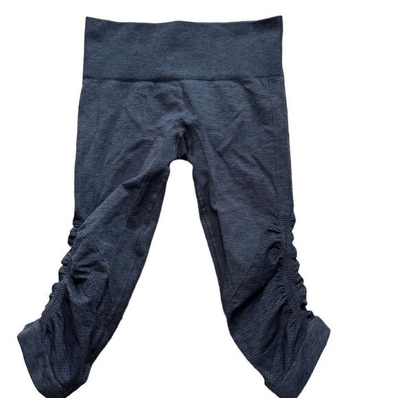 Lululemon In The Flow Crop leggings size 4 - Picture 3 of 6